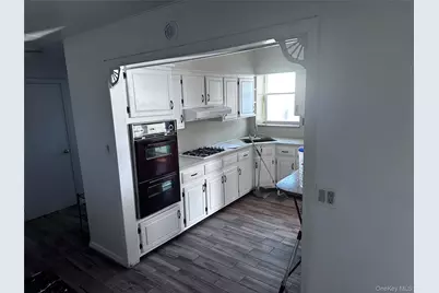 113-17 95th Avenue #1st floor, Richmond Hill, NY 11419 - Photo 5