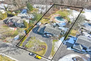 17 Susan Ln, Dix Hills, NY 11746 - Photo 37