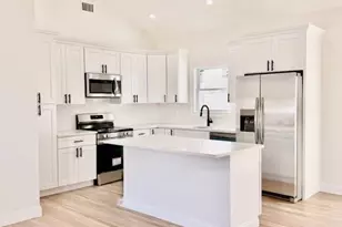 10 Amarr Dr, Shirley, NY 11967 - Photo 7