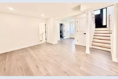 10 Amarr Drive, Shirley, NY 11967 - Photo 17