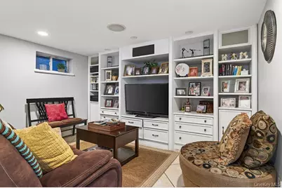 1309 Shelbourne Avenue, Mamaroneck, NY 10543 - Photo 35