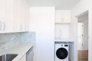 75-35 217th St, Oakland Gardens, NY 11364 - Photo 5