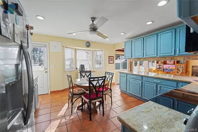 21 Francisco Ave Francisco Ave, Central Islip, NY 11722 - Photo 19