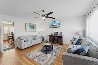 21 Francisco Ave Francisco Ave, Central Islip, NY 11722 - Photo 3