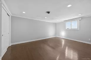 10 Whitlock St, Plainview, NY 11803 - Photo 11