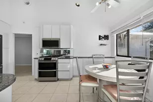 10 Whitlock St, Plainview, NY 11803 - Photo 7