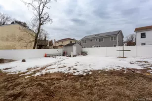 14 Walnut St, Wyandanch, NY 11798 - Photo 19