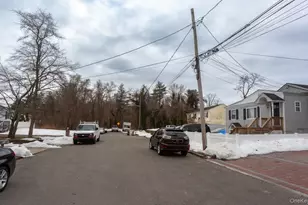 14 Walnut St, Wyandanch, NY 11798 - Photo 21