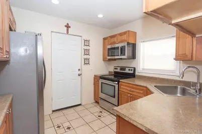 14 Walnut Street, Wyandanch, NY 11798 - Photo 5