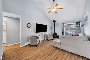 17 Groton Ln, Coram, NY 11727 - Photo 9