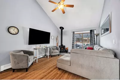 17 Groton Lane, Coram, NY 11727 - Photo 11