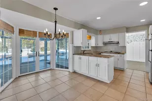 7 Flamingo Dr, Smithtown, NY 11787 - Photo 5