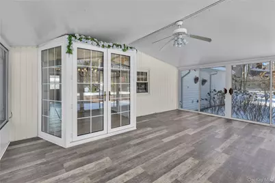 7 Flamingo Drive, Smithtown, NY 11787 - Photo 15