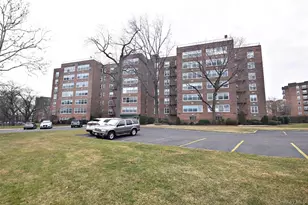 211-10 18th Ave, Bayside, NY 11360 - Photo 25