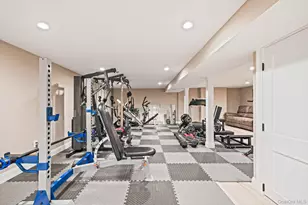 665 Mount Sinai-Coram Rd, Mount Sinai, NY 11766 - Photo 29