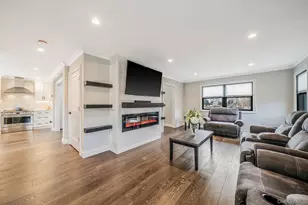 665 Mount Sinai-Coram Rd, Mount Sinai, NY 11766 - Photo 11