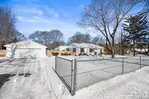 105 Greenport Ave, Medford, NY 11763 - Photo 23