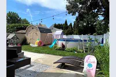 215 Monroe Street, Franklin Square, NY 11010 - Photo 23