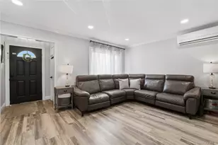 215 Monroe St, Franklin Square, NY 11010 - Photo 3