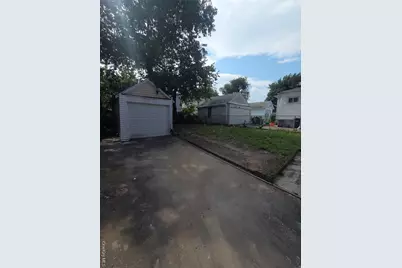 10532 192nd Street, Saint Albans, NY 11412 - Photo 17