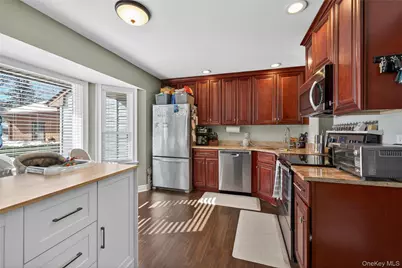 171 Melanie Way, Commack, NY 11725 - Photo 15