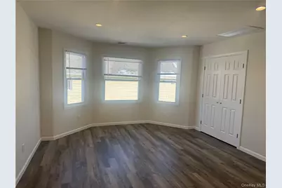 261 Wilson Avenue #2nd Floor, Westbury, NY 11590 - Photo 5