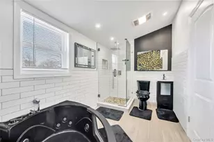 19 Radburn Dr, Commack, NY 11725 - Photo 15