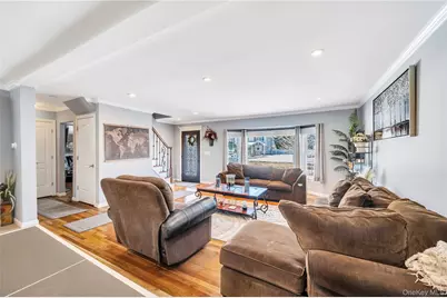 19 Radburn Drive, Commack, NY 11725 - Photo 9