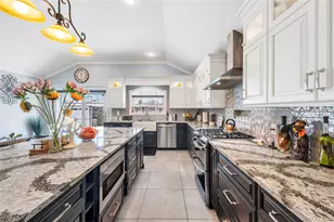 19 Radburn Dr, Commack, NY 11725 - Photo 5
