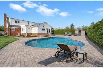 19 Radburn Drive, Commack, NY 11725 - Photo 3