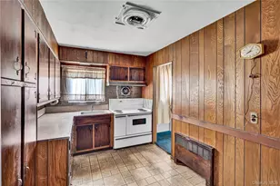 94 Joan Ct, Elmont, NY 11003 - Photo 17