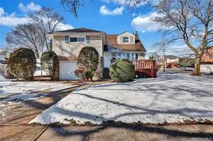 94 Joan Ct, Elmont, NY 11003 - Photo 3