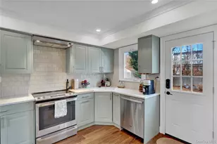 3887 Hudson Ave, Seaford, NY 11783 - Photo 7