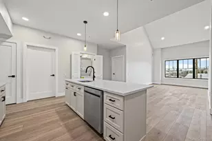 80 Division St, Patchogue, NY 11772 - Photo 5