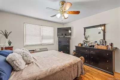 [Address not provided], Bayside, NY 11361 - Photo 15