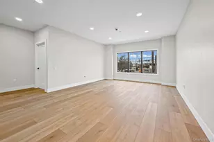 80 Division St, Patchogue, NY 11772 - Photo 5