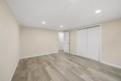 257 Southaven Avenue, Medford, NY 11763 - Photo 7