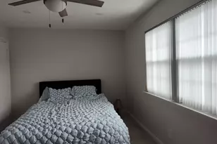 458 Mariners Way, Copiague, NY 11726 - Photo 9