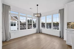 28301 Spruce Pond Cir, Plainview, NY 11803 - Photo 7