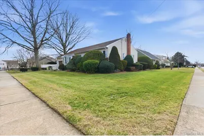 2 McLeod Street, Massapequa Park, NY 11762 - Photo 13