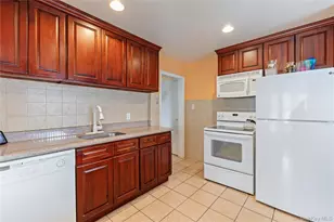 17 Standish Rd, Valley Stream, NY 11580 - Photo 7