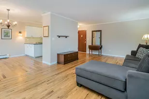 1 Toms Point Ln, Port Washington, NY 11050 - Photo 3