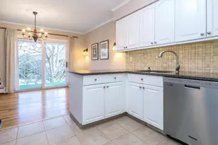 1 Toms Point Ln, Port Washington, NY 11050 - Photo 7