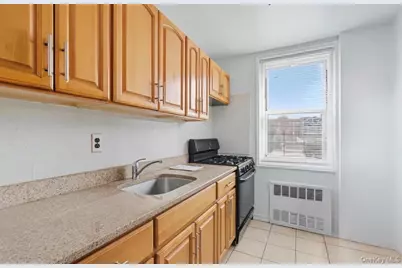 6601 Burns Street Burns #3V, Rego Park, NY 11374 - Photo 9