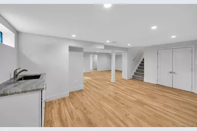 4 Northwood Court, Woodbury, NY 11797 - Photo 27