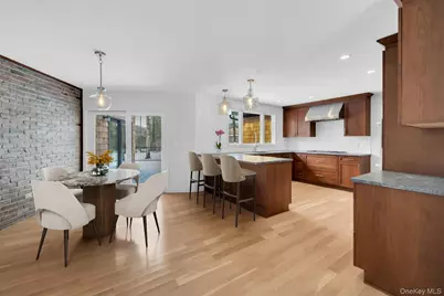 4 Northwood Court, Woodbury, NY 11797 - Photo 11