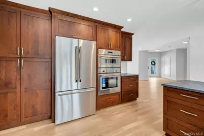 4 Northwood Court, Woodbury, NY 11797 - Photo 13