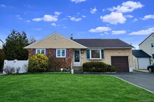 2337 Sycamore Ave, Wantagh, NY 11793 - Photo 27