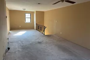 45 Newbrook Ln, Bay Shore, NY 11706 - Photo 5