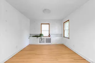 18 Hathaway Dr, Garden City, NY 11530 - Photo 9